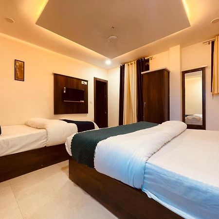 Wooibhotels The Divine Ganga Haridwār Exteriör bild