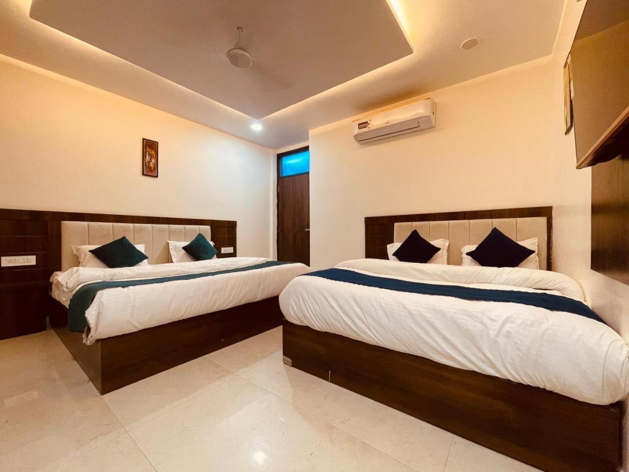 Wooibhotels The Divine Ganga Haridwār Exteriör bild