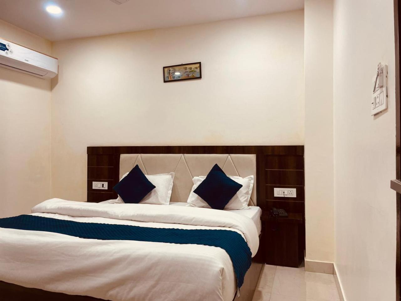 Wooibhotels The Divine Ganga Haridwār Exteriör bild