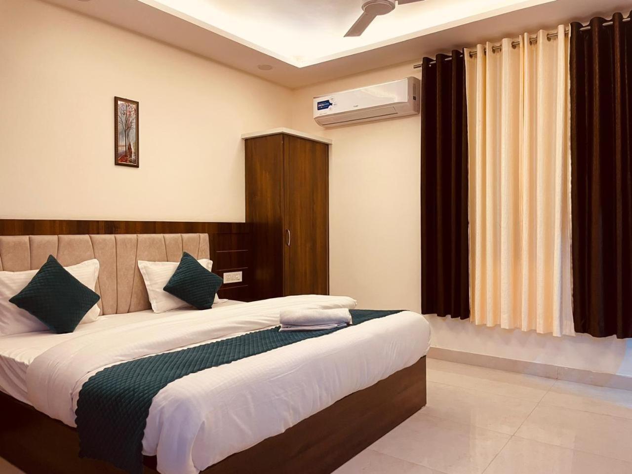 Wooibhotels The Divine Ganga Haridwār Exteriör bild